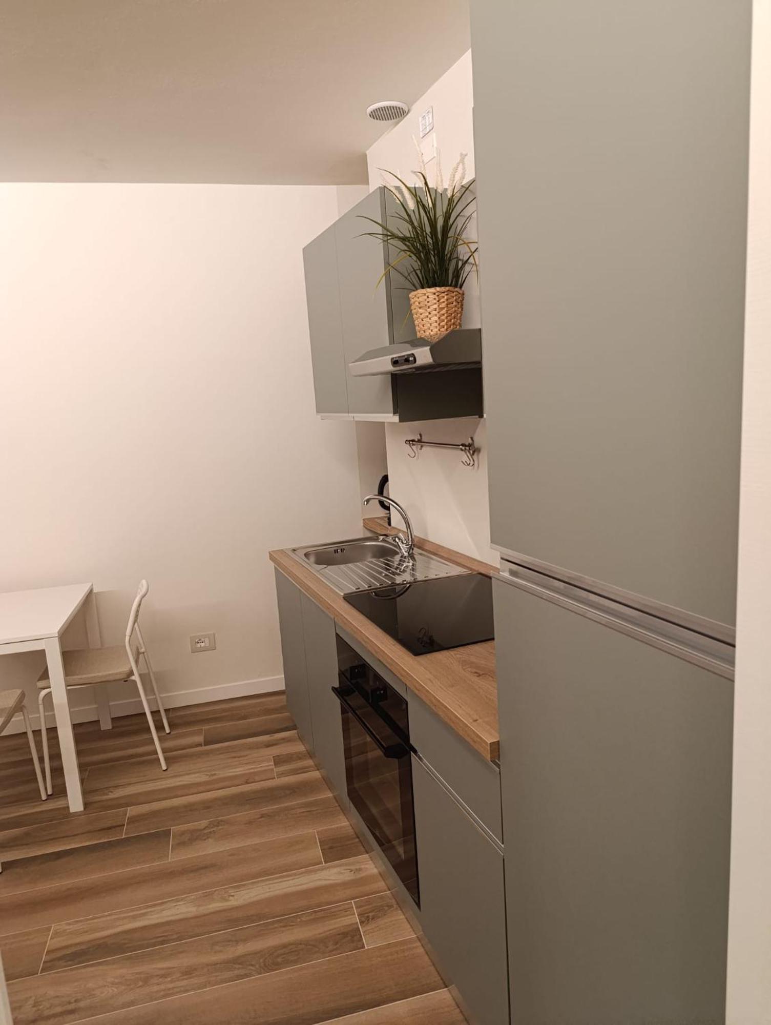 Apartament Il Giardino Di Laura Toscolano Maderno Zewnętrze zdjęcie